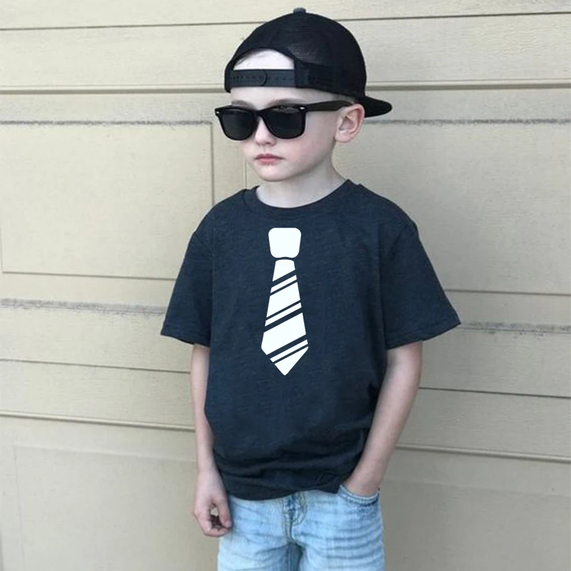 تي شيرت سادة للأطفال ، أحادي ا - مراجعة Baby Clothing Unique وسعره